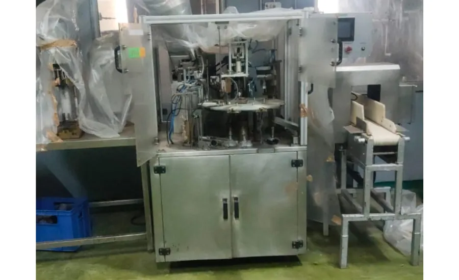 Spout Filling Machine